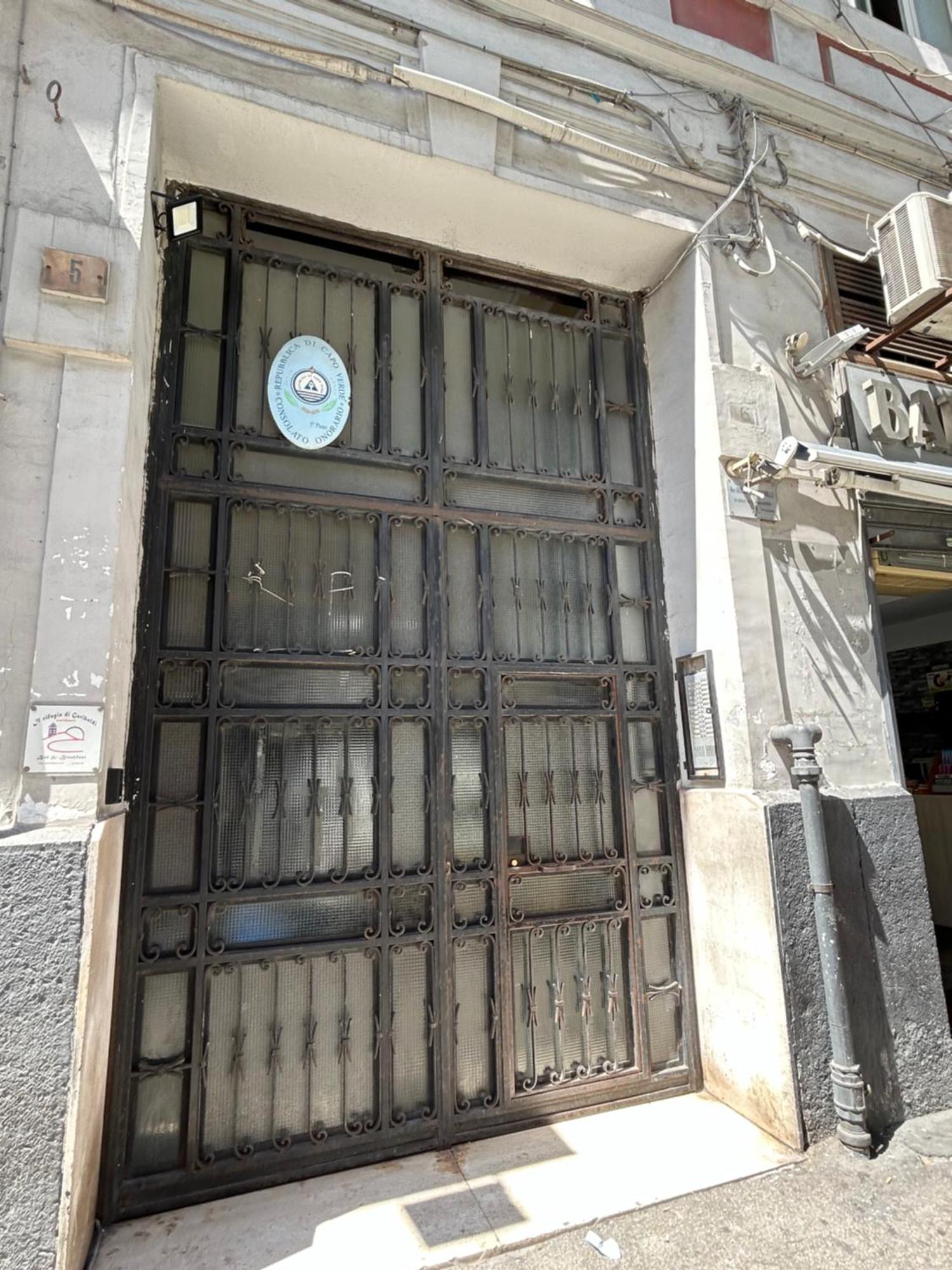 Bed and Breakfast Binario 14 Piazza Garibaldi Nápoles Exterior foto