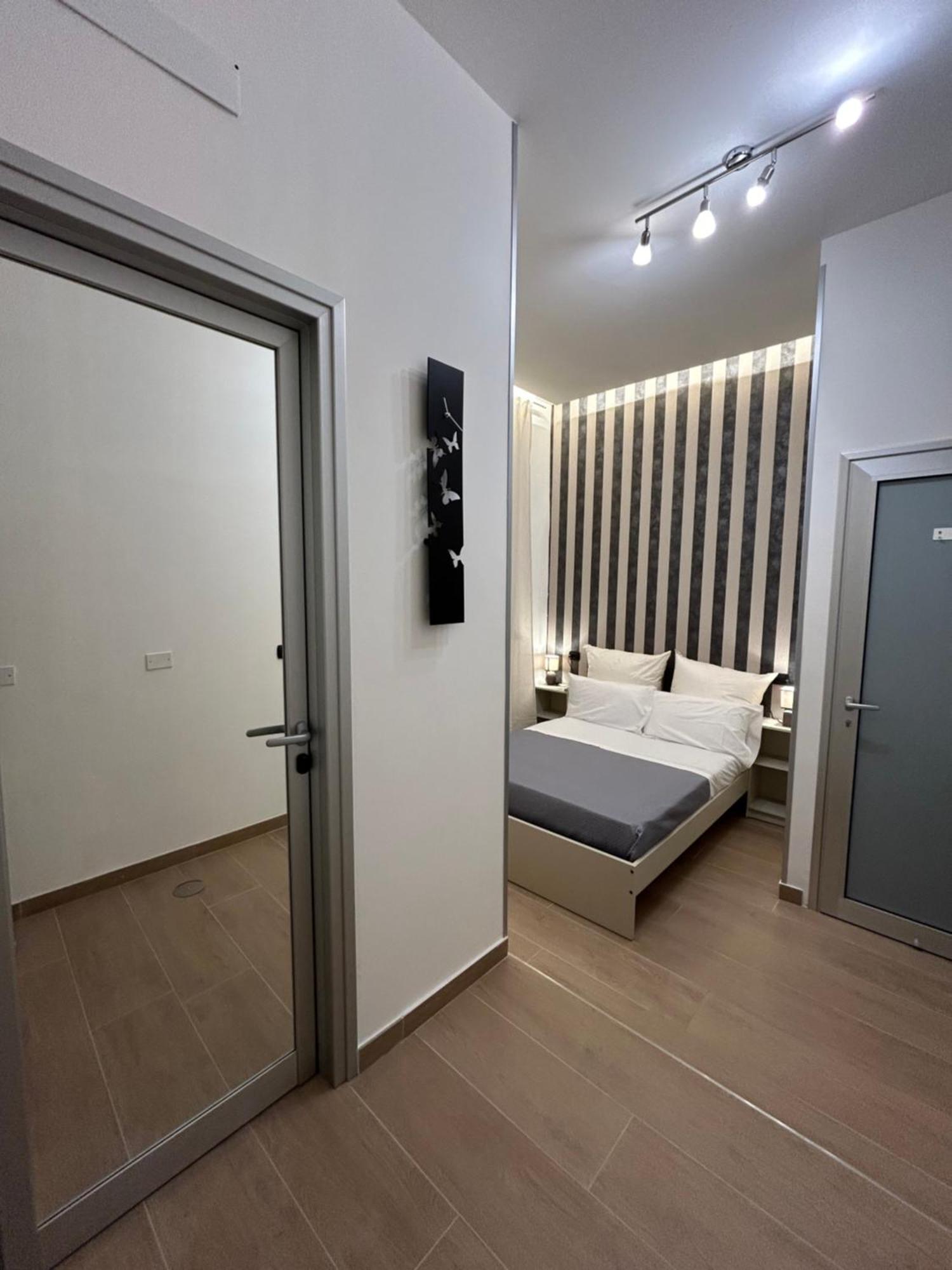 Bed and Breakfast Binario 14 Piazza Garibaldi Nápoles Exterior foto
