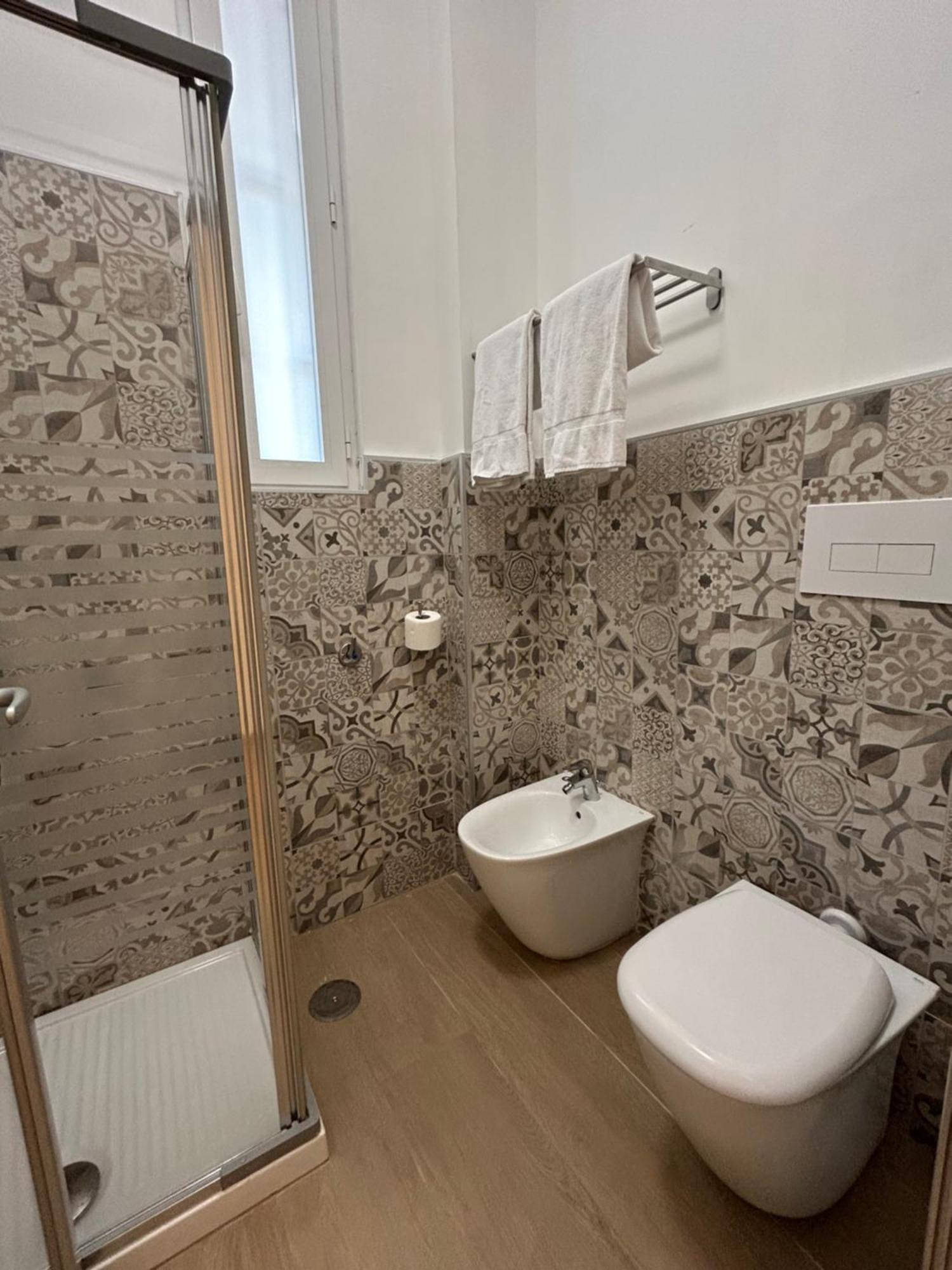 Bed and Breakfast Binario 14 Piazza Garibaldi Nápoles Exterior foto