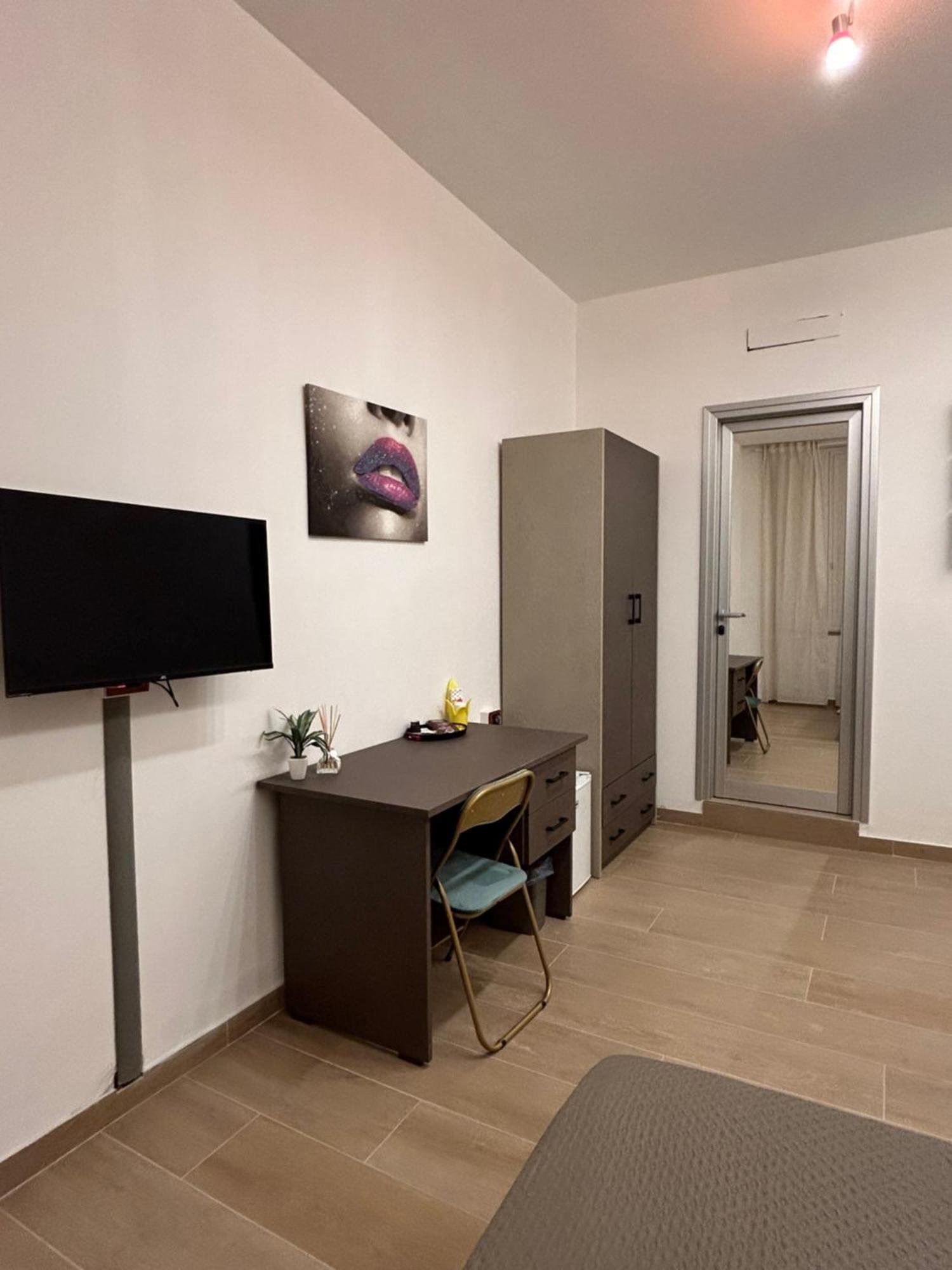 Bed and Breakfast Binario 14 Piazza Garibaldi Nápoles Exterior foto