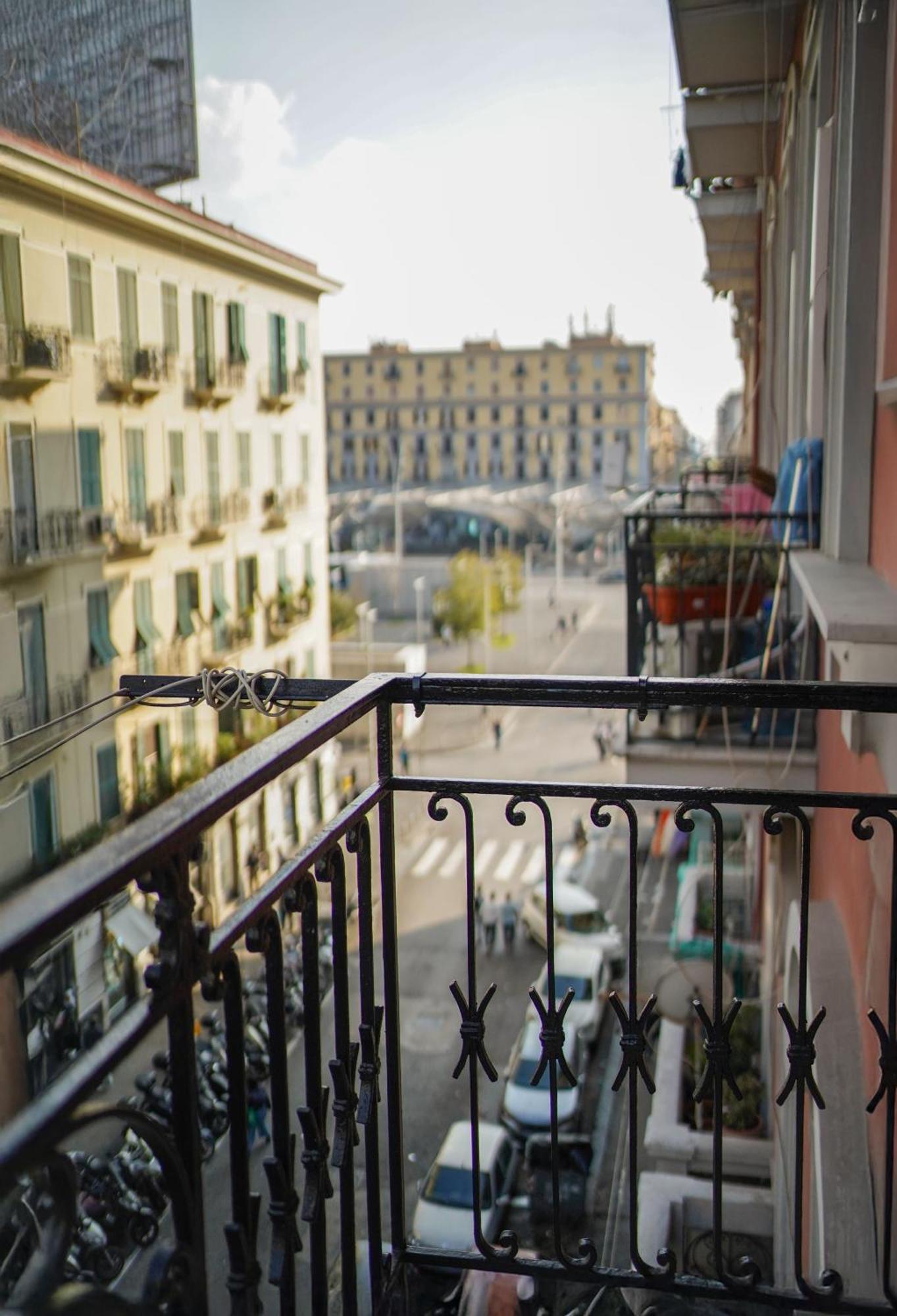 Bed and Breakfast Binario 14 Piazza Garibaldi Nápoles Exterior foto